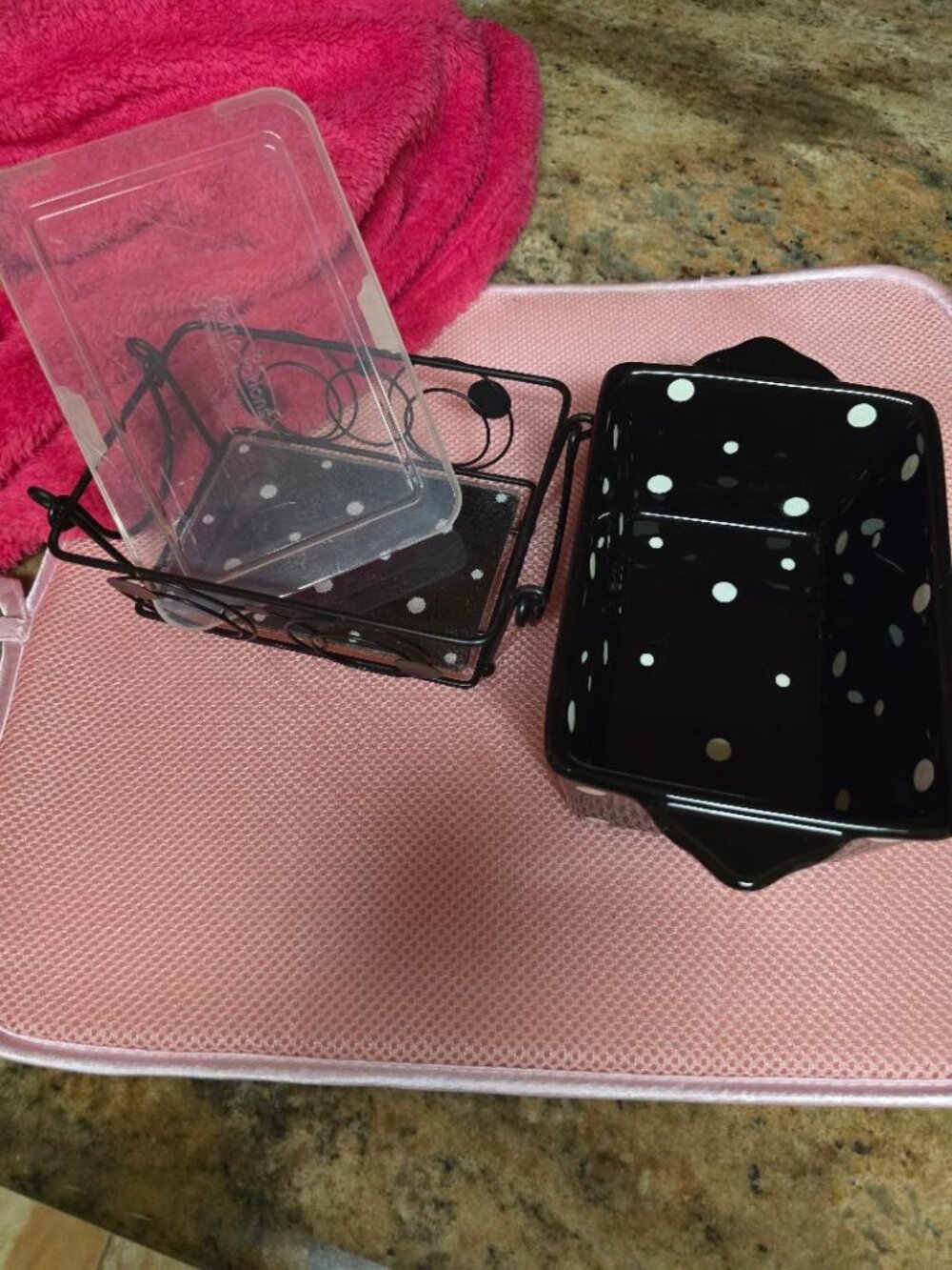 Temp-tations 1 qt Black & White Polka Dot Baking/Loaf Pan w/ Rack, Lid & Trivet